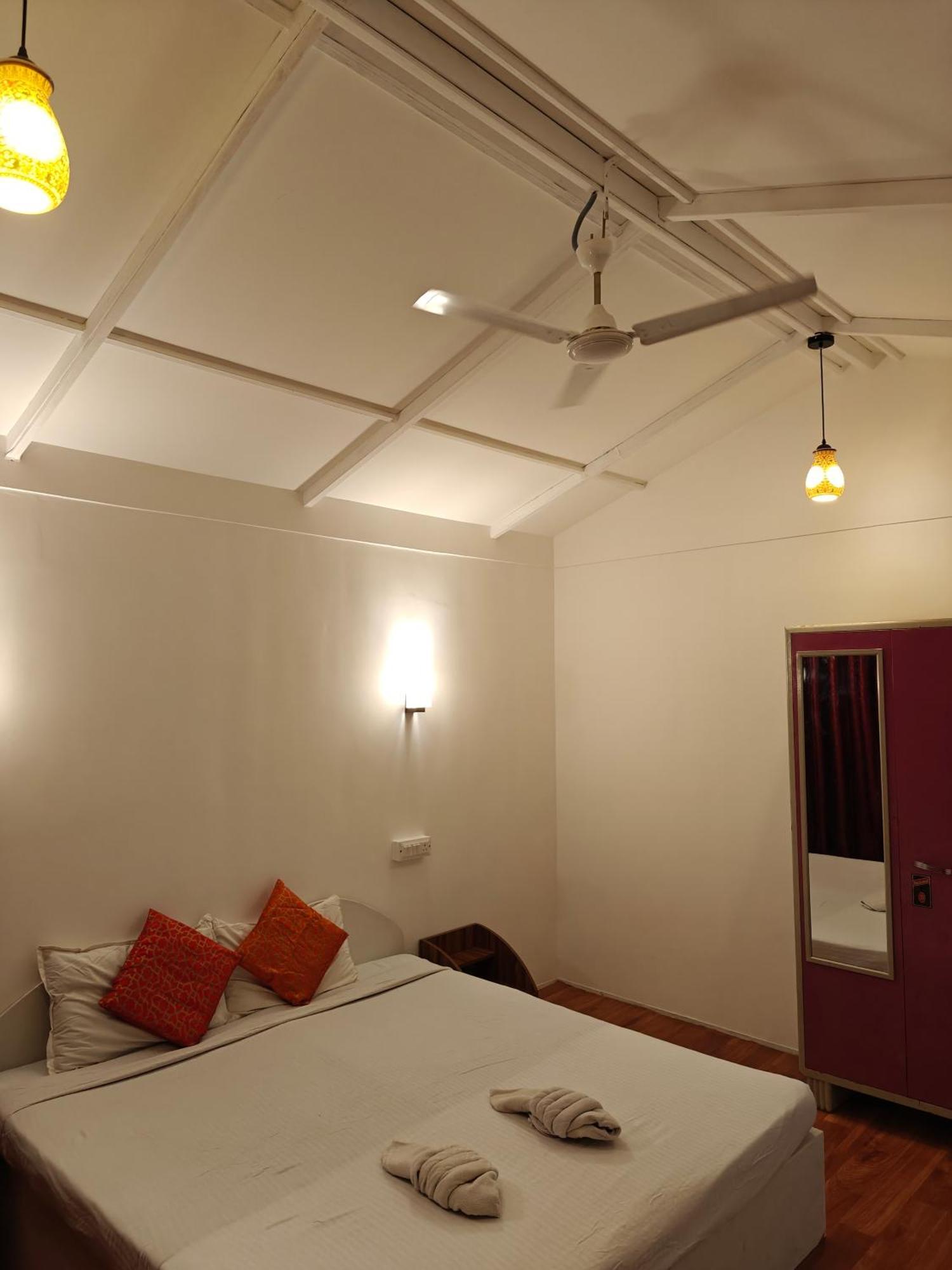 Rococo Pelton Beach Huts Palolem Beach Goa Chambre photo