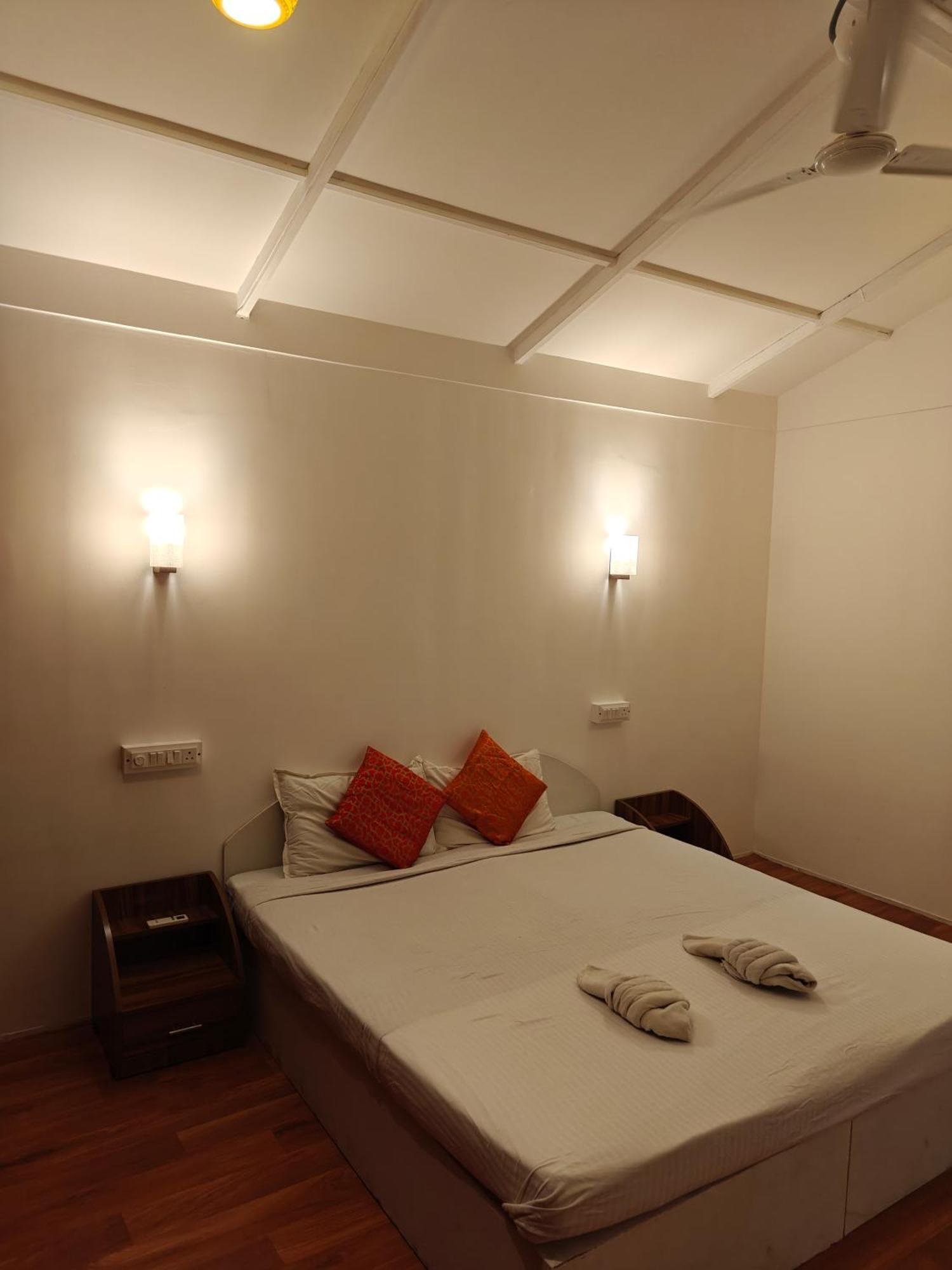 Rococo Pelton Beach Huts Palolem Beach Goa Chambre photo